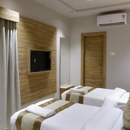 Hotel Amber Paramount ムンバイ エクステリア 写真